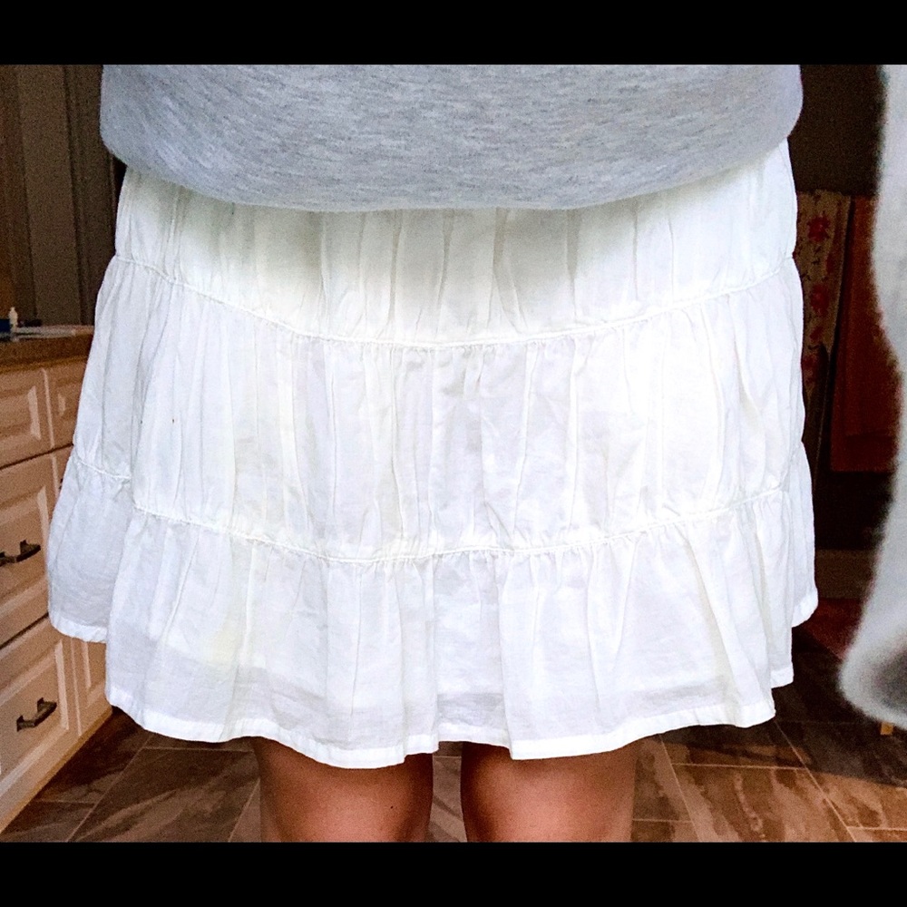 LANDS’ END WHITE MINI SKORT